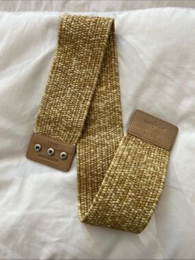 Cole Haan Woven Straw-Tone Elastic Belt in Tan